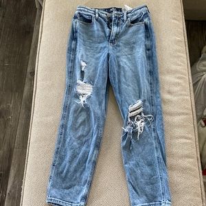 Hollister High-Rise mom jeans. Size 1S/W25/L25 GUC